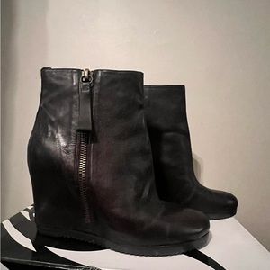 Nine West dark brown wedge boot sz 11